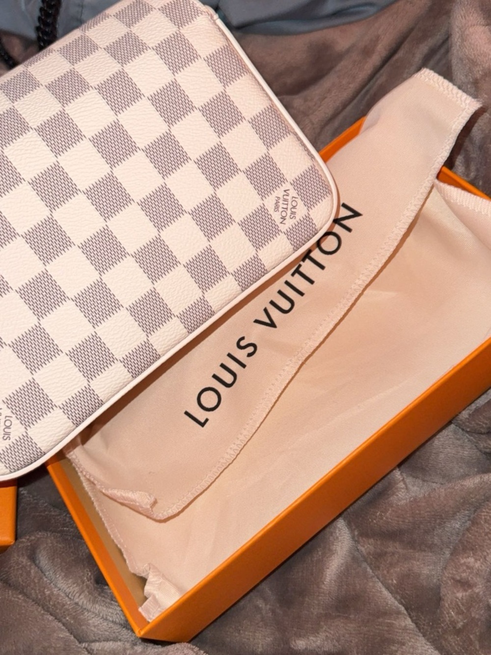 Louis Vuitton Damier Azur Checker Canvas Crossbody - White Beige